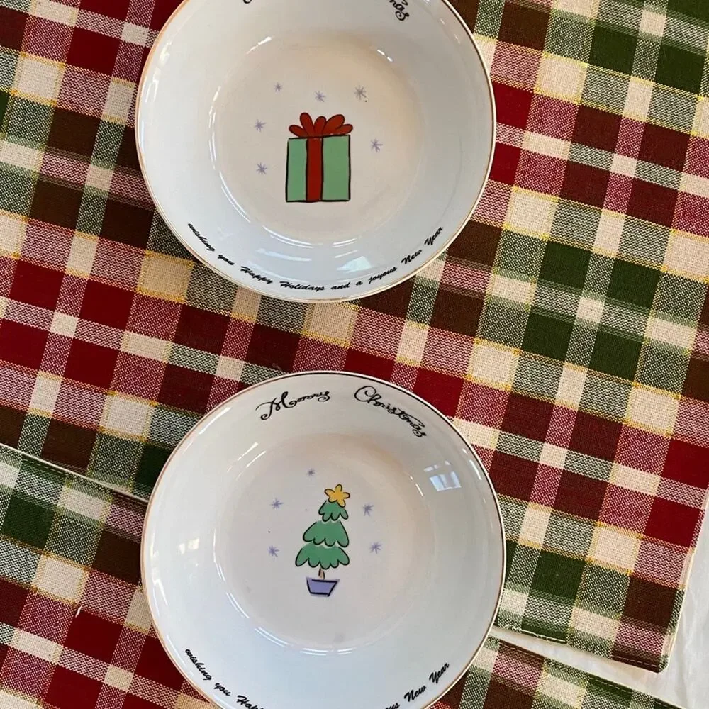 Merry Brite Pair of Christmas Porcelain 6.5”‎ Bowls FLAWLESS CONDITION